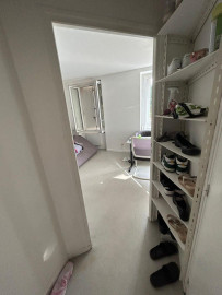 
                                                                                        Location
                                                                                         Studio calme climatisé plein sud avec parking