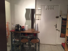 
                                                                                        Location
                                                                                         Studio calme et rénové – Quartiers Ledru Rollin
