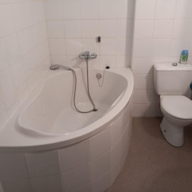 
                                                                                        Location
                                                                                         Studio centre Valence chauffage eau wifii compris