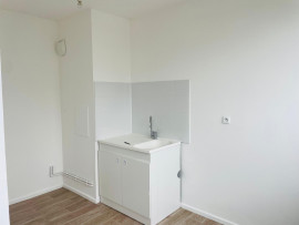 
                                                                                        Location
                                                                                         Studio centre ville a louer