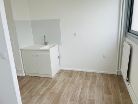 
                                                                                        Location
                                                                                         Studio centre ville a louer