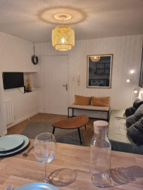 
                                                                                        Location
                                                                                         Studio centre ville Avignon