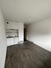 
                                                                                        Location
                                                                                         Studio centre ville / gare