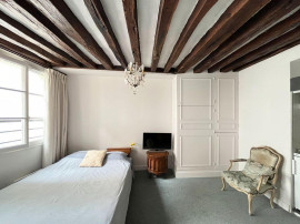 
                                                                                        Location
                                                                                         Studio charme meublé à Saint-Germain-des-Prés