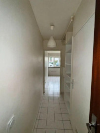 
                                                                                        Location
                                                                                         Studio Clermont Ferrand