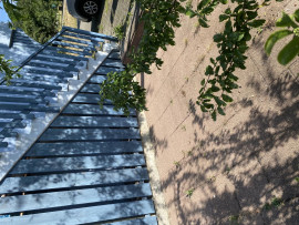 
                                                                                        Location
                                                                                         Studio confortable