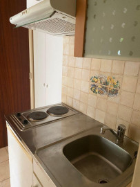 
                                                                                        Location
                                                                                         Studio confortable dans quartier calme