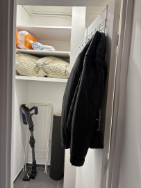 
                                                                                        Location
                                                                                         Studio cosy avec terrasse / Métro chartreux