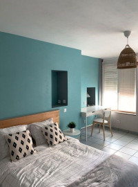 
                                                                                        Location
                                                                                         Studio Cours du Médoc