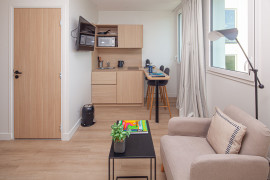 
                                                                                        Location
                                                                                         Studio d'angle côté jardin avec rooftop, salle de sport, home cinéma, services de ménage et maintenance dans une résidence neuve en colivinG (loyer tout inclus)