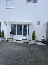 
                                                                                        Location
                                                                                         Studio dans la propriété proche de la frontière