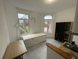 
                                                                                        Location
                                                                                         Studio dans un quartier calme de SAINT-QUENTIN