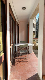 
                                                                                        Location
                                                                                         Studio d'artiste à louer