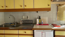 
                                                                                        Location
                                                                                         Studio d'artiste à louer