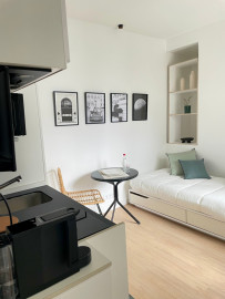 Location
STUDIO DE CHARME PROCHE PLACE VENDOME (loyer tout inclus)