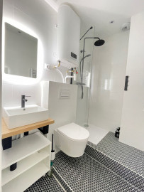 Location
STUDIO DE CHARME PROCHE PLACE VENDOME (loyer tout inclus)