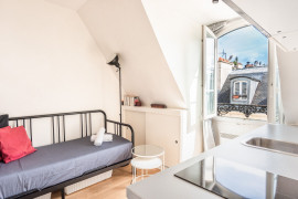 Location
Studio de prestige au coeur de Paris (loyer tout inclus)