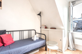 Location
Studio de prestige au coeur de Paris (loyer tout inclus)