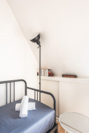 Location
Studio de prestige au coeur de Paris (loyer tout inclus)