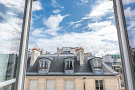 Location
Studio de prestige au coeur de Paris (loyer tout inclus)
