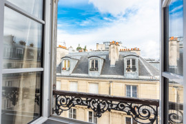 Location
Studio de prestige au coeur de Paris (loyer tout inclus)