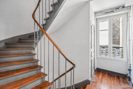 
                                                                                        Vente
                                                                                         Studio - dernier étage - à rénover - Levallois