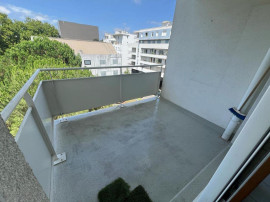 
                                                                                        Location
                                                                                         Studio disponible immédiatement