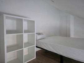 
                                                                                        Location
                                                                                         Studio duplex