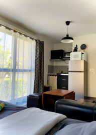 
                                                                                        Location
                                                                                         Studio en face de la Faculté de Droit d’Aix-en-Pce