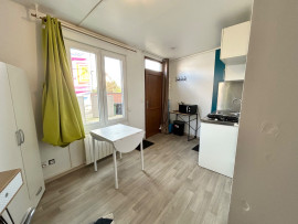 
                                                                                        Location
                                                                                         Studio en plein cœur de Saint Leu