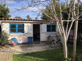 
                                                                                        Location
                                                                                         Studio en rez de jardin avec place de parking