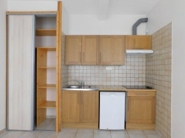 
                                                                                        Location
                                                                                         Studio équipé