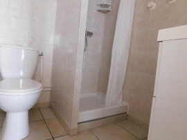 
                                                                                        Location
                                                                                         Studio équipé + garage