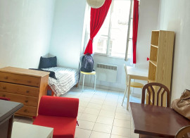 
                                                                                        Location
                                                                                         Studio équipé, lumineux, prox Terreaux métro A