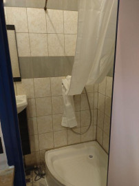 
                                                                                        Location
                                                                                         Studio ETUDIANT (proche LA CATHO)