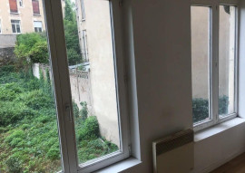 
                                                                                        Location
                                                                                         Studio F1Bis 29m² avec jardin privatif de 200 m²