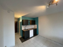 
                                                                                        Location
                                                                                         Studio fac de lettres Nancy, rue Jacquinot