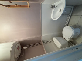 
                                                                                        Location
                                                                                         Studio idéalement placé dans ville tranquille