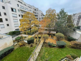 
                                                                                        Location
                                                                                         Studio Levallois Perret