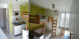 
                                                                                        Location
                                                                                         Studio lumineux et agréable idéalement situé