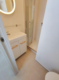 
                                                                                        Location
                                                                                         Studio lumineux et calme