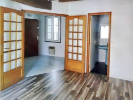 
                                                                                        Location
                                                                                         Studio lumineux et sécurisé