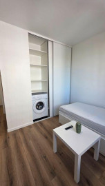 
                                                                                        Location
                                                                                         Studio lumineux refait à neuf 15,3 m² à Clichy