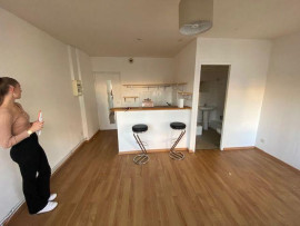 
                                                                                        Location
                                                                                         Studio Lyon 3ème