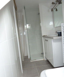 
                                                                                        Location
                                                                                         Studio Métro Voltaire sous les toits de Paris