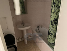 
                                                                                        Location
                                                                                         studio - metz sablon