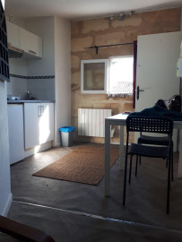 
                                                                                        Location
                                                                                         Studio meublé 14m² rue Naujac à Bordeaux