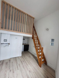 
                                                                                        Location
                                                                                         Studio meublé 17m2 - Saint genès