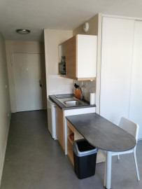 
                                                                                        Location
                                                                                         Studio meublé 18m²  Grenoble – Résidence le Major