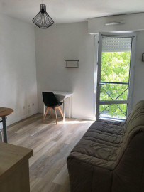 
                                                                                        Location
                                                                                         Studio meublé 19m2 parking